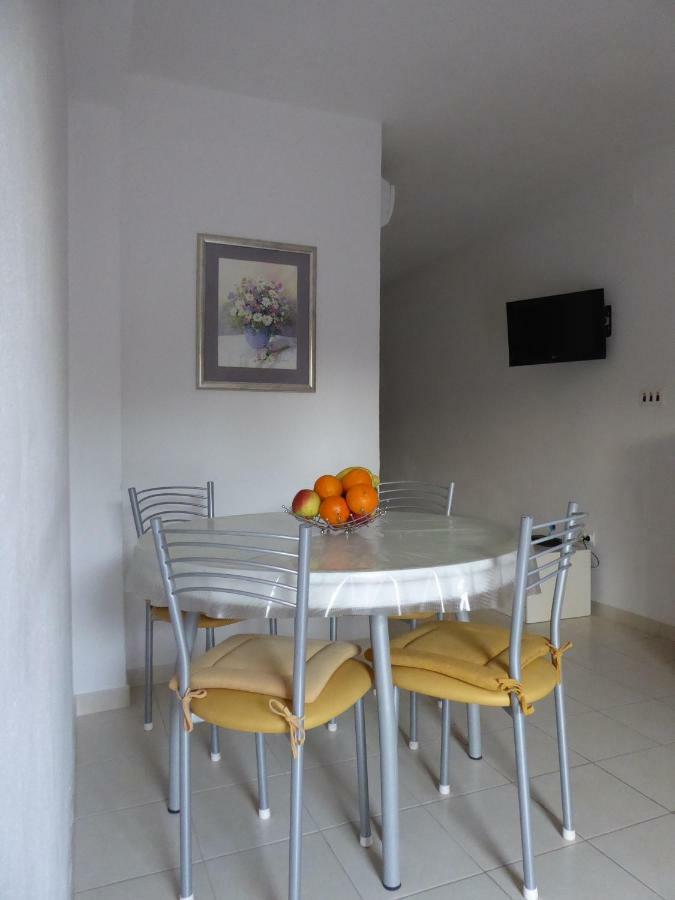סופטאר Apartment Viola מראה חיצוני תמונה
